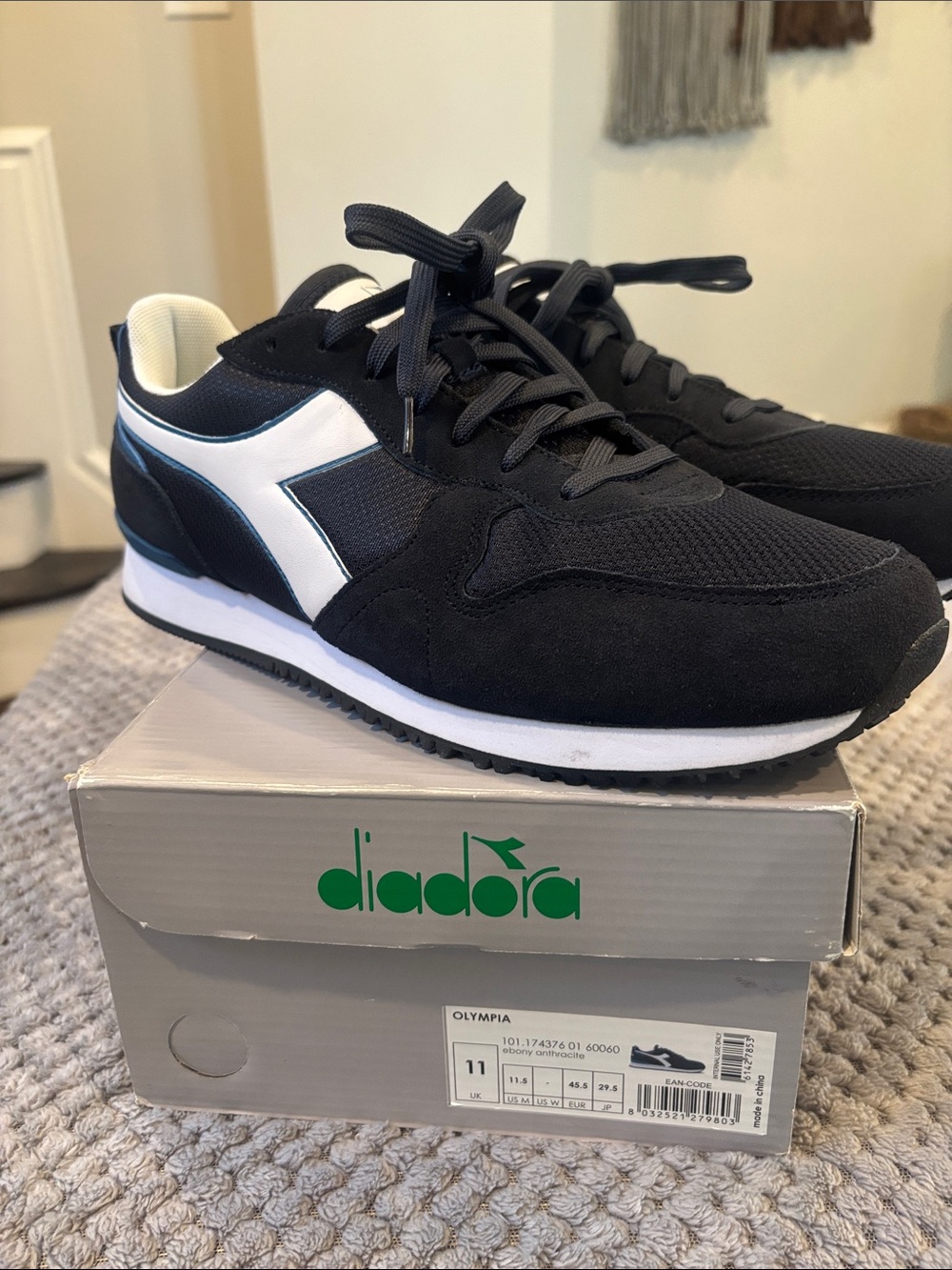Diadora Men’s Olympia Dark Navy Blue with White Logo Sneakers